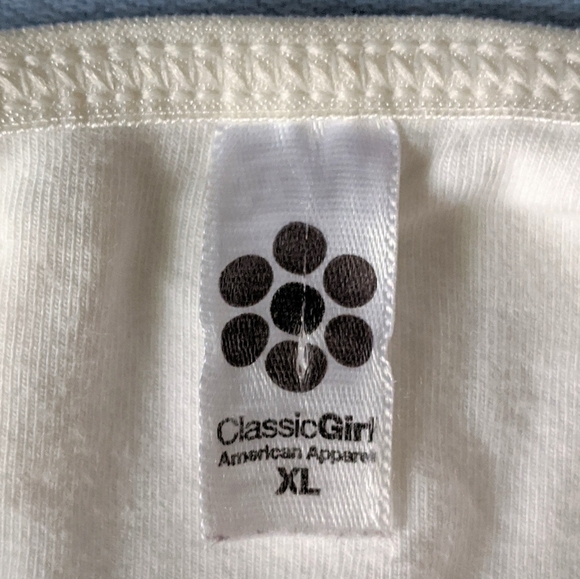 American Apparel v-neck tank - Picture 4 of 5